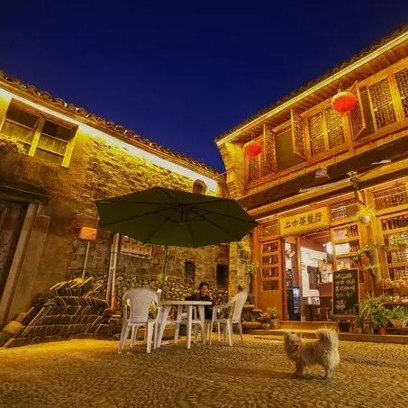 探索山海小镇游戏的奇妙世界：打造属于你的梦想家园与冒险旅程